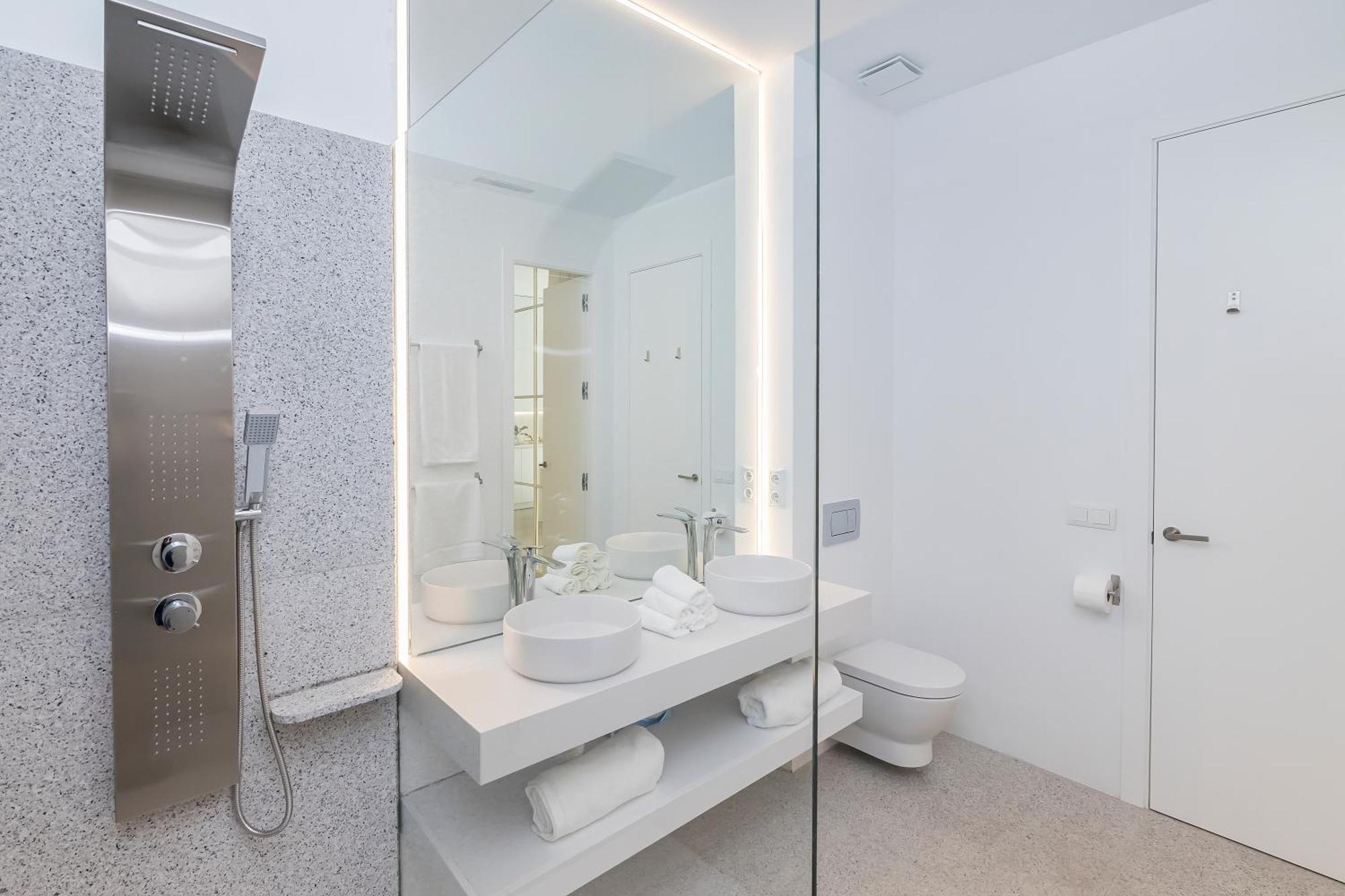 Bhost - Lumiere Suites Kordoba Bagian luar foto