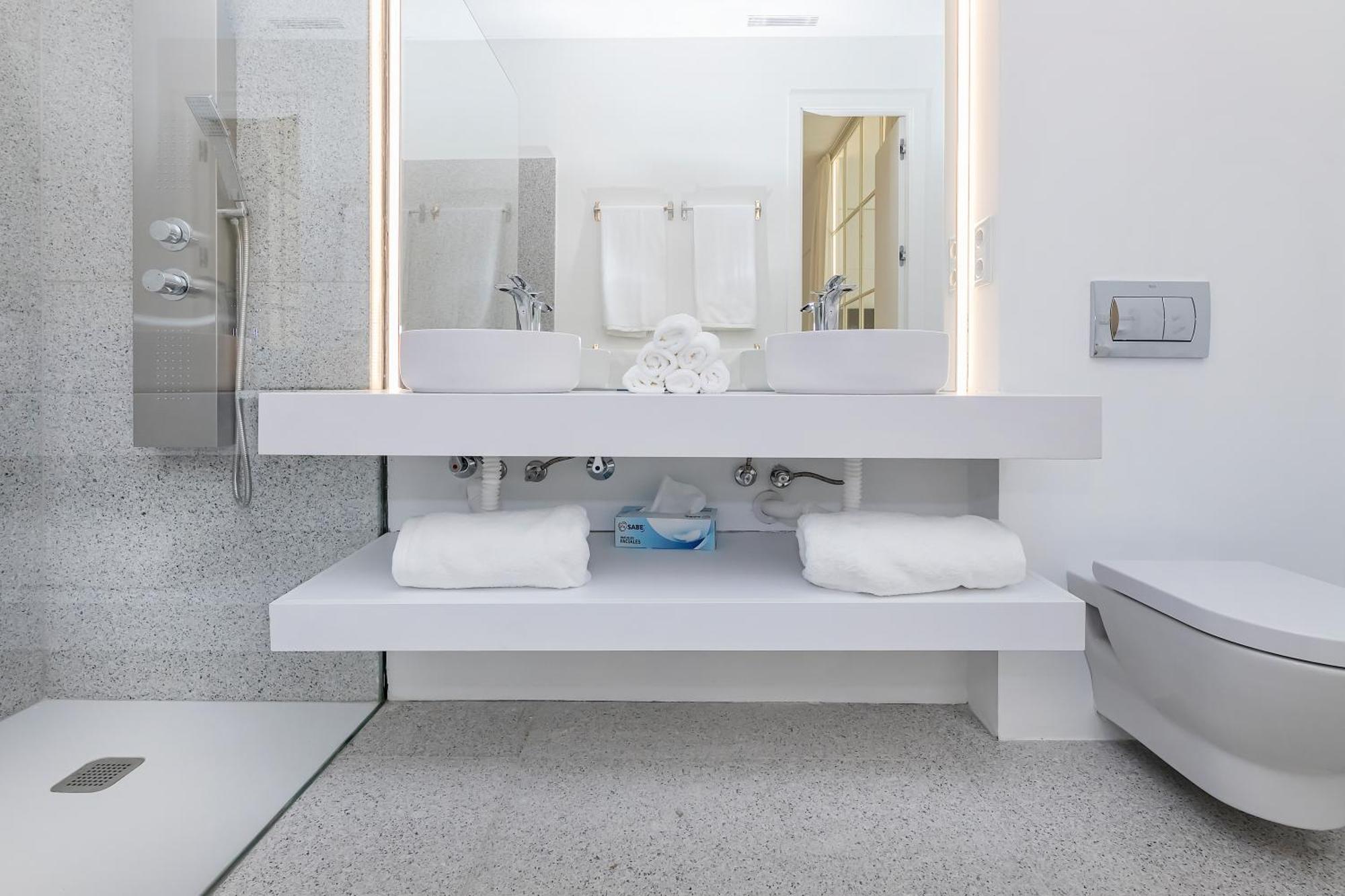 Bhost - Lumiere Suites Kordoba Bagian luar foto
