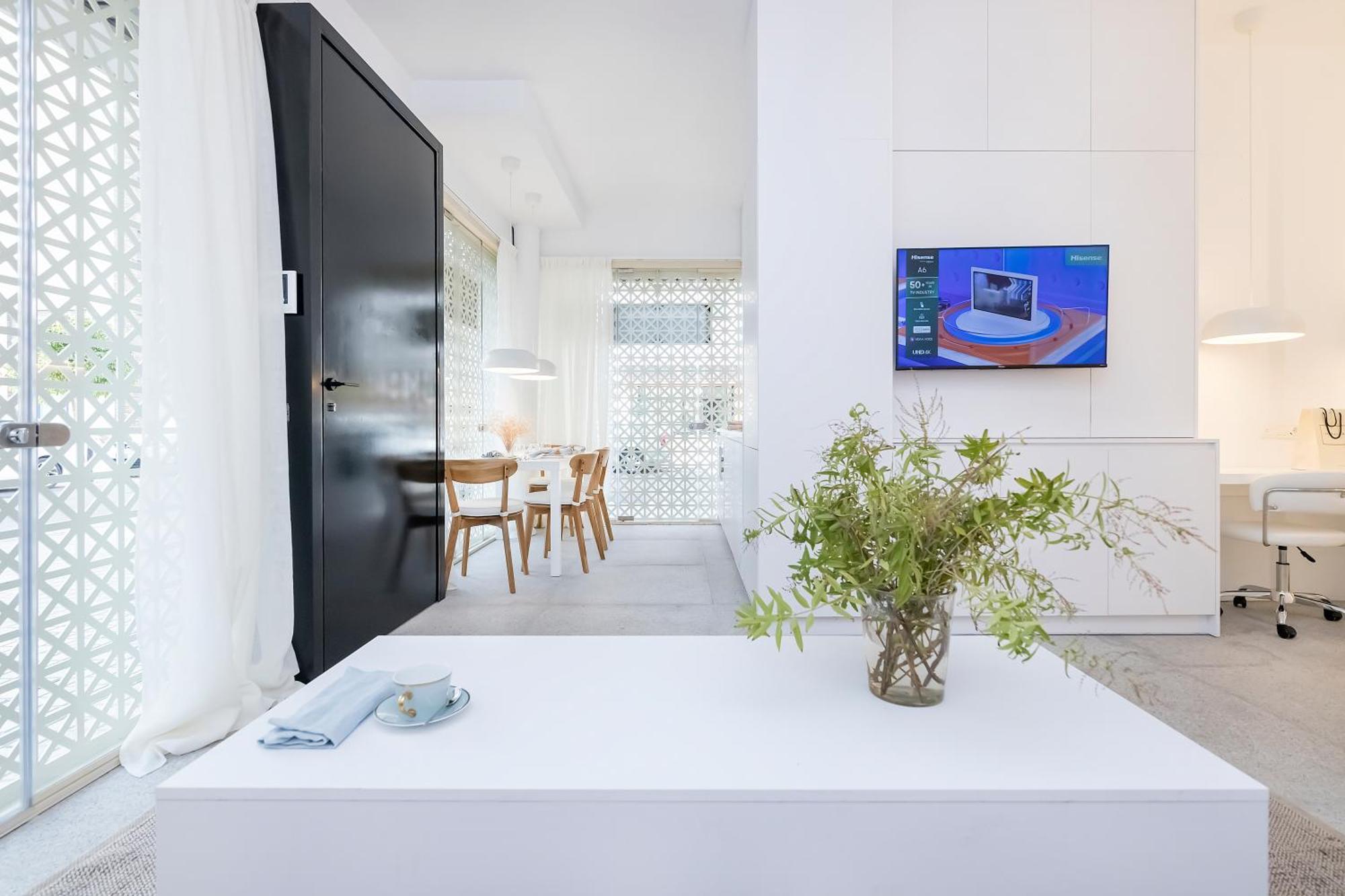 Bhost - Lumiere Suites Kordoba Bagian luar foto