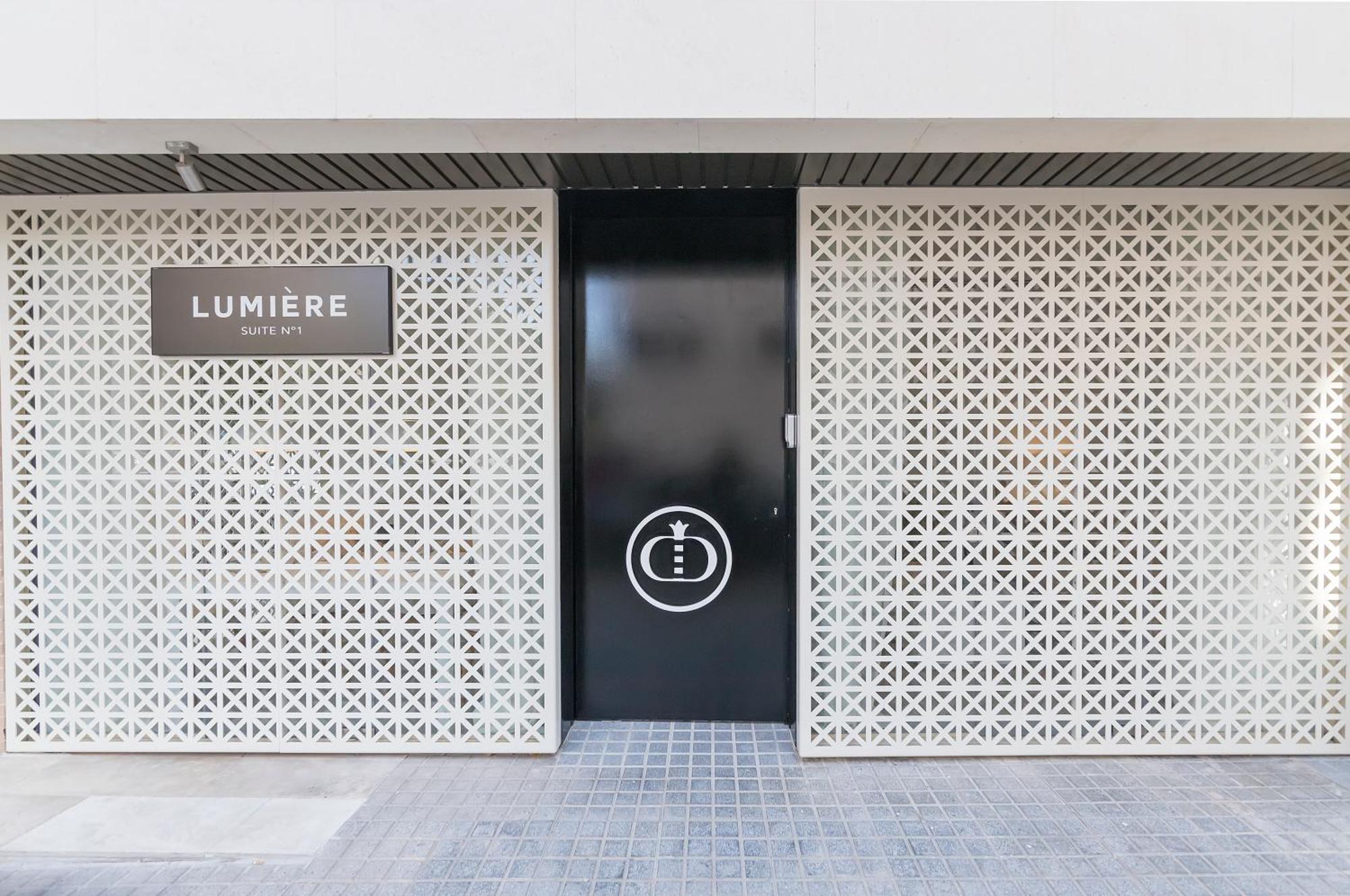 Bhost - Lumiere Suites Kordoba Bagian luar foto