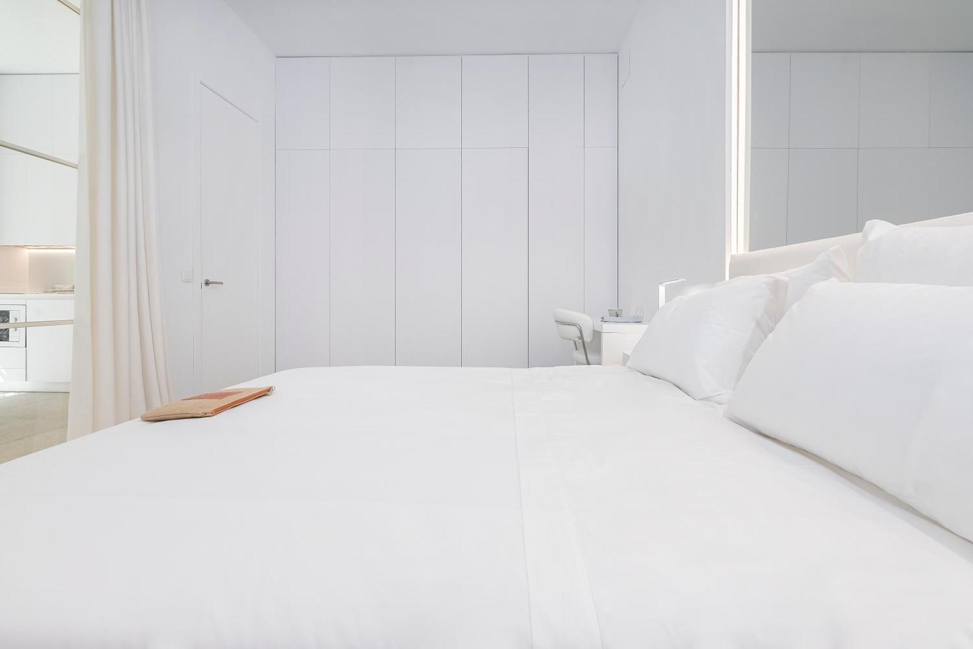 Bhost - Lumiere Suites Kordoba Bagian luar foto